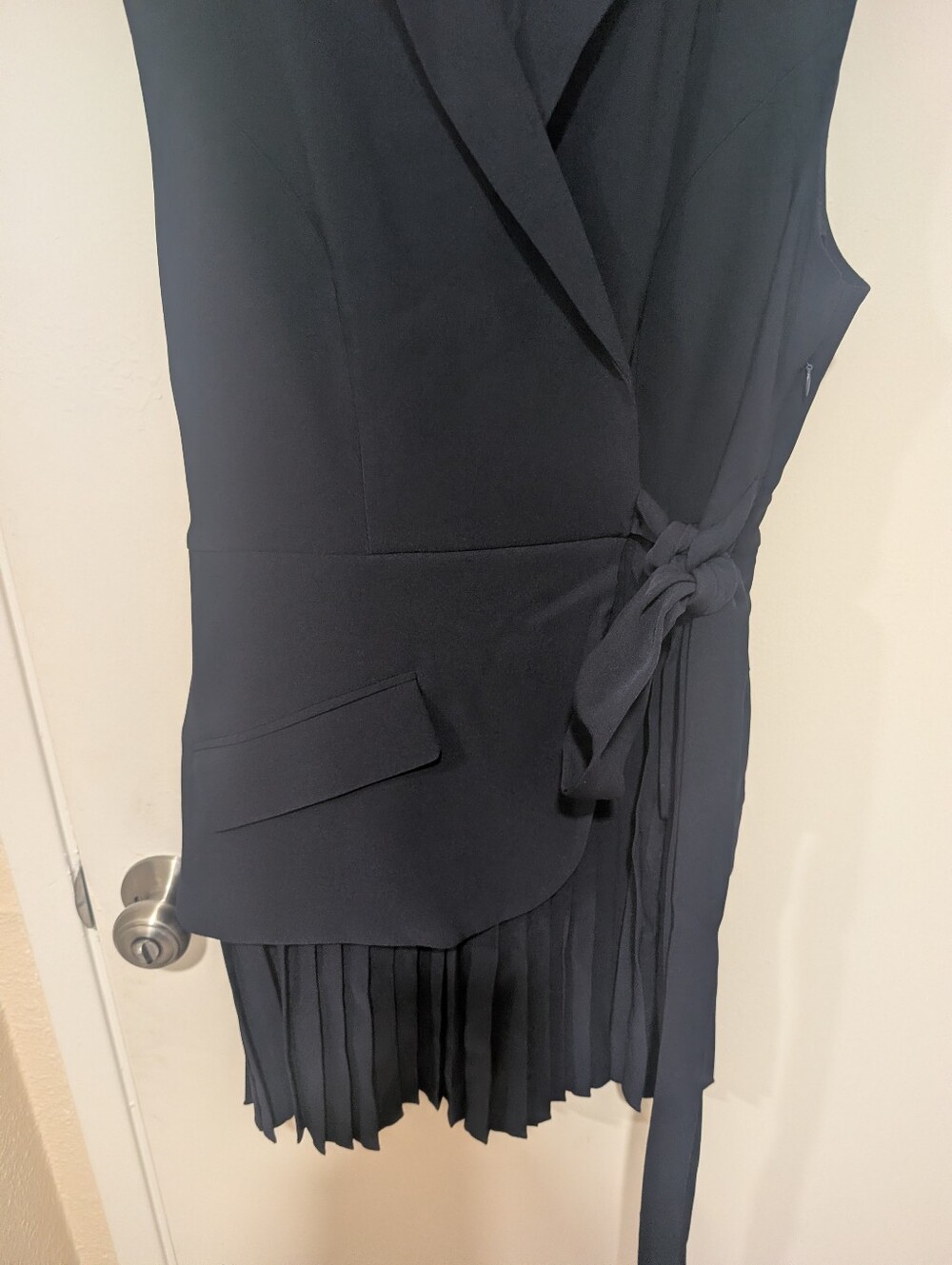 Commense NWT Navy Belted Pleated Sleeveless Blazer Dress - Picture 6 of 13